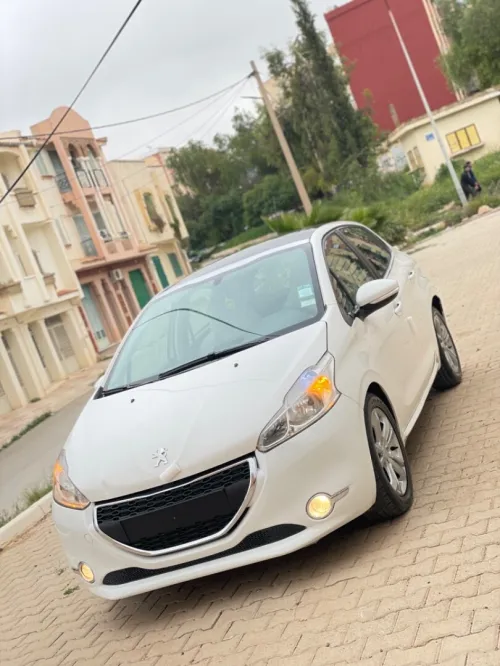 Peugeot 208 2012 Allure