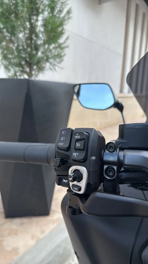 Yamah Tmax 563 2025