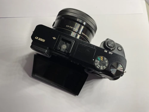 Sony A6000