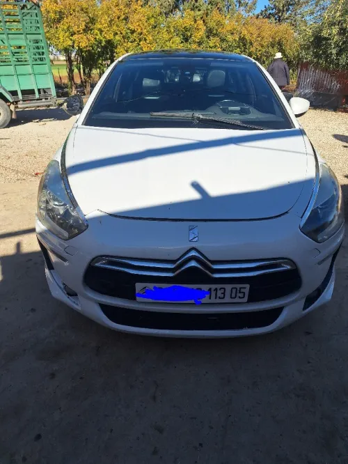 DS DS5 2013 DS5