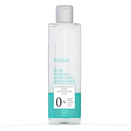 Démaquillant Nettoyant Traitant Eau Micellaire 4 en 1