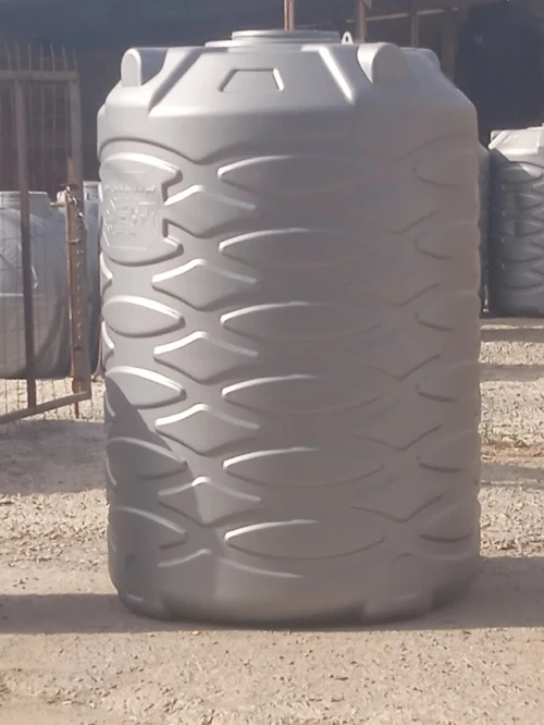 Gros et detail Citerne plastique alimentaire Soummam 