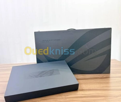 ASUS ROG ZEPHYRUS G16  CORE ULTRA 9-185H/ RTX4090 /RAM 32 GB /SSD 2 TB / Écran =16"2.5K  240 Hz