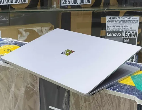 SURFACE LAPTOP 5- CORE i7-12th/ECRAN 15 "TACTILE / RAM 16 GB /SDD 512GB/Utilise  Pendant 64 Jours