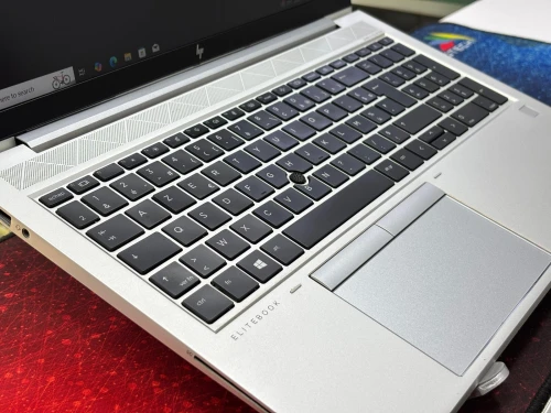 HP ELITEBOOK 855 G7 RYZEN 5 PRO 4650U 16GB 256GB SSD 15,6 FHD AZERTY LUMINEUX 