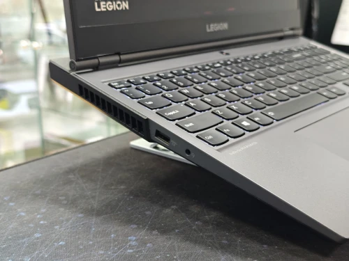 LENOVO LÉGION Y7000 INTEL CORE I7 10850H 16GB 512GB SSD RTX 2060 6GB 15,6 FULLHD IPS 144Hz