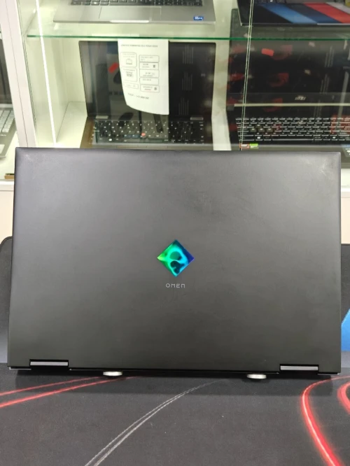 HP OMEN 16 i7 11800H 16GB 512GB SSD NVME 16,1 FULLHD IPS 144HZ NVIDIA RTX 3070 8GB
