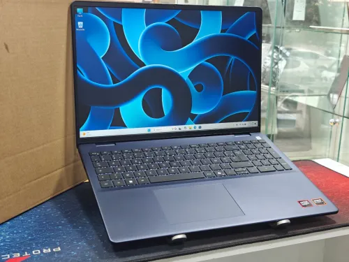 DELL INSPIRON 16 5645 RYZEN 7 8840U 16GB 1TB SSD 16,1 FULLHD+ AZERTY LUMINEUX 