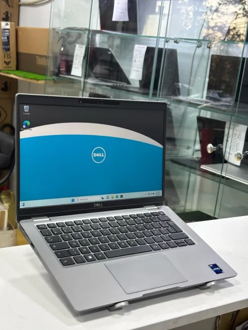 DELL LATITUDE 5330 I5 1245U VPRO 16GB 256GB SSD INTEL IRIS XE 13,3" FHD AZERTY LUMINEUX 