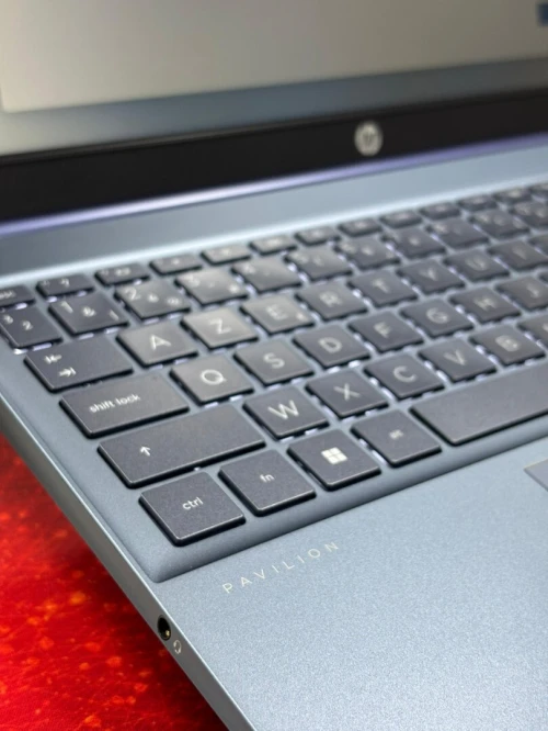 HP PAVILION 15 I5 1235U 16GB 512GB SSD 15,6 FULL HD AZERTY LUMINEUX NEUF SOUS EMBALLAGE 