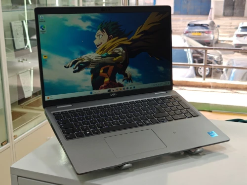 DELL LATITUDE 5550 INTEL CORE I3 1315U 16GB 256GB SSD NVME 15,6 FULLHD IPS TACTILE