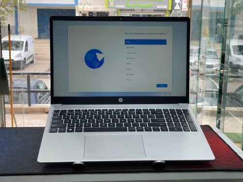 HP 255 G10 RYZEN 5 7520U 8GB 512GB SSD 15,6 FULLHD AZERTY LUMINEUX NEUF SOUS EMBALLAGE 