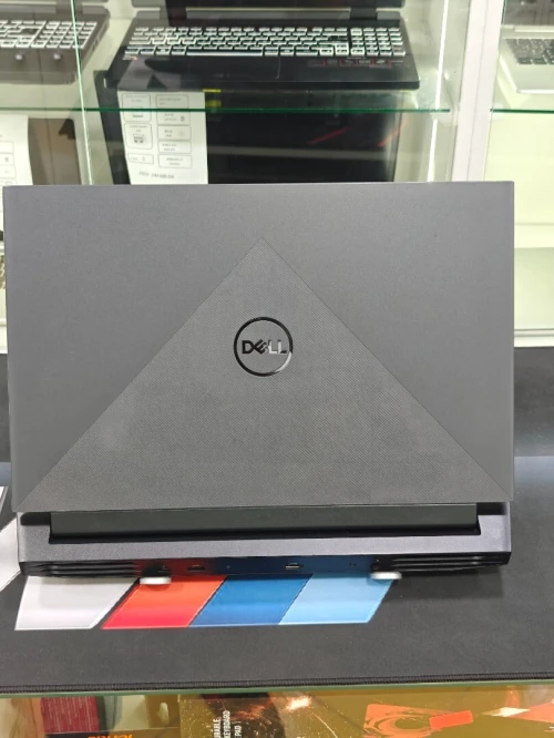 DELL G15 5520 INTEL CORE I7 12700H 16GB 512GB SSD NVME 15,6 FULLHD IPS 165HZ RTX 3060 6GB