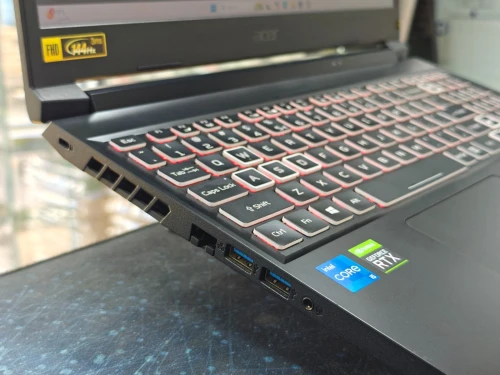 ACER NITRO 5 INTEL CORE I5 11400H 16GB 512GB SSD NVME 15,6 FULLHD IPS 144HZ RTX 3060 6GB