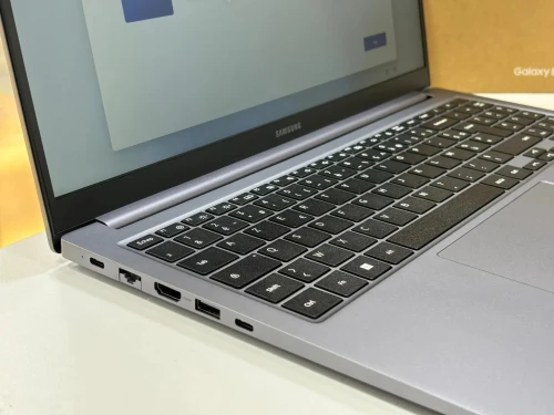 SAMSUNG GALAXY BOOK 4 INTEL 5 120U 8GB 512 GB SSD NEUF SOUS EMBALLAGE 