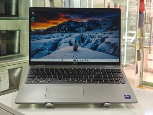 DELL LATITUDE 5550 INTEL CORE ULTRA 5 125U 16GB 512GB SSD NVME 15,6 FULLHD IPS