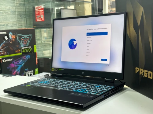 ACER PREDATOR HELIOS 16 I9-13TH 32GB 1TB SSD RTX 4070 8GB 16,1 4K 165Hz SOUS EMBALLAGE