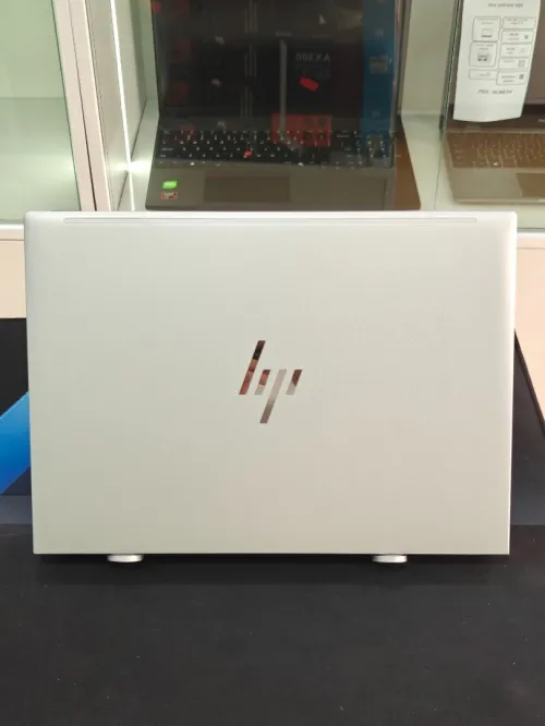 HP ELITEBOOK 830 G11 INTEL CORE ULTRA 5 135U 16GB 256GB SSD NVME 13,3 FULLHD+ TACTILE