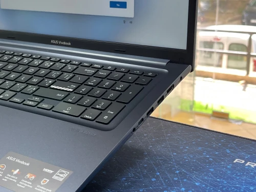 ASUS VIVOBOOK 17 INTEL 5 120U 16GB 512GB SSD 17,3 FHD NEUF SOUS EMBALLAGE 