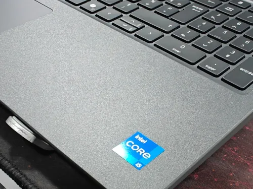 DELL LATITUDE 3550 I5 1335U 16GB 512GB SSD 15,6 FULLHD AZERTY LUMINEUX NEUF SOUS EMBALLAGE 