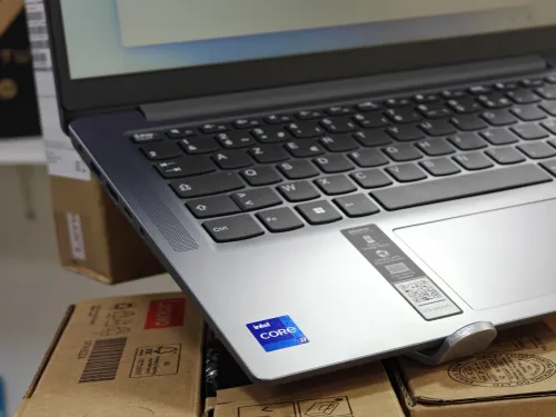 LENOVO IDEAPAD SLIM 3 14IRH8 I7 13620H 16GB 512GB SSD NEUF SOUS EMBALLAGE JAMAIS UTILISÉ 
