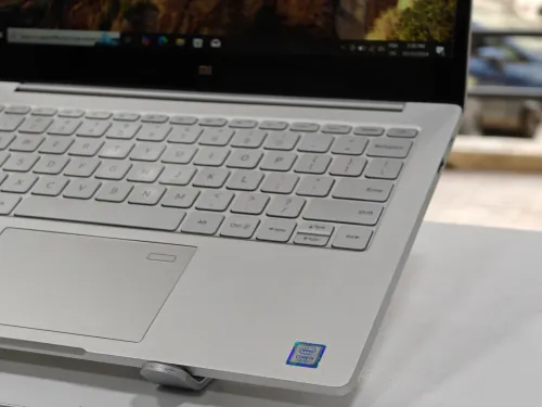 Xiaomi mi notebook timi i7 7400U 8GB 256GB SSD 