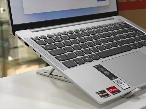 LENOVO IDEAPAD SLIM 5 14ABR8 OLED RYZEN 7 7730U 16GB 1TB SSD NEUF SOUS EMBALLAGE JAMAIS UTILISÉ 