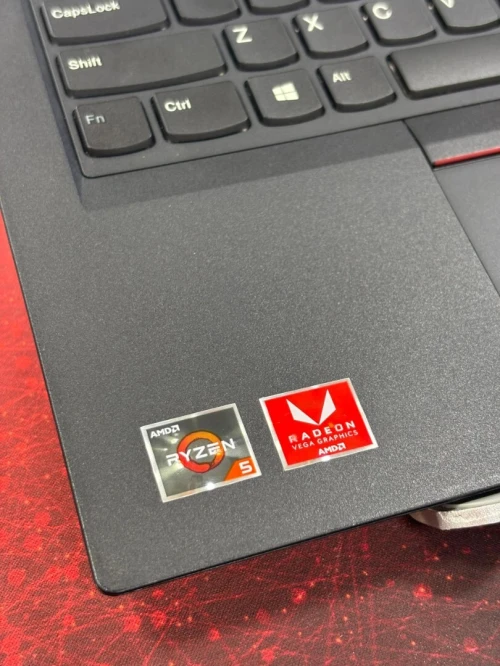 LENOVO THINKPAD E495 RYZEN 5 3500U 16GB 256GB SSD VEGA 8 2GB  14,1 FULL HD 