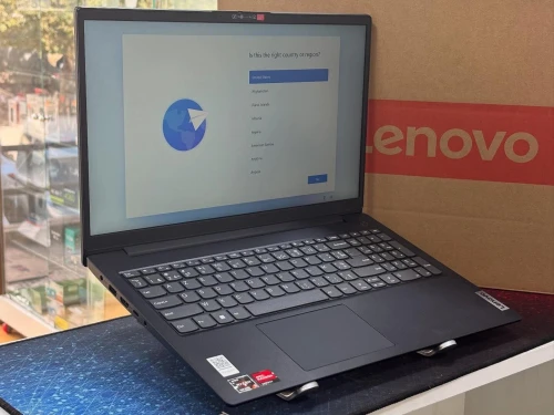 LENOVO V15 GEN4 RYZEN 5 7520U 8GB 512GB SSD 15,6 FULL NEUF SOUS EMBALLAGE B