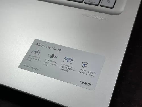 ASUS VIVOBOOK 17 X1704V i3 1315U 8GB 512GB SSD 17,3 FULLHD NEUF SOUS EMBALLAGE JAMAIS UTILISÉ 