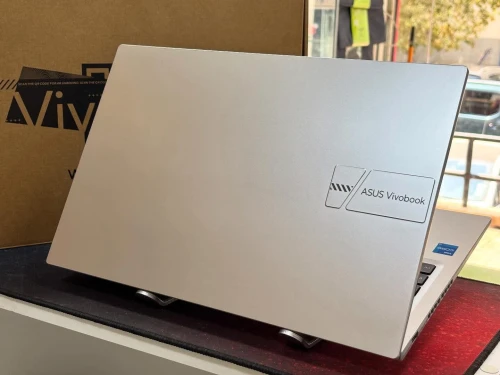ASUS VIVOBOOK 15 X1502V I5 13500H 16GB 512GB 15,6 FULLHD NEUF SOUS EMBALLAGE JAMAIS UTILISÉ 