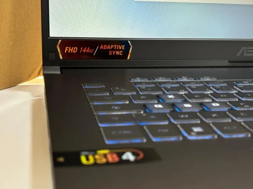 ASUS TUF A17 RYZEN 7 7735HS 16GB 512 GB SSD RTX 4050 6GB NEUF JAMAIS UTILISÉ 