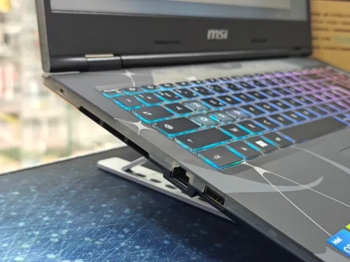 MSI CYBORG 15 B13WEKG I5 13420H 16GB 512GB SSD RTX 5050 8GB GDDR7 15,6 FULLHD 144HZ NEUF