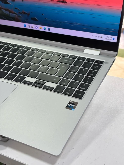 SAMSUNG GALAXYBOOK 2 PRO I7 1260P EVO 16GB 512GB SSD 15,6 FHD AMOLED TACTILE X360