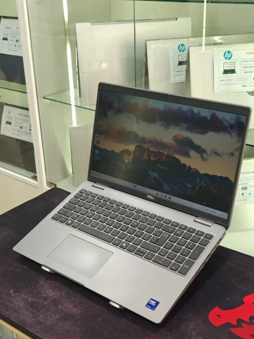 DELL PRÉCISION 3590 ULTRA 7 155U 32GB 1TB SSD NVME RTX A500 4GB 15,6 FULLHD IPS