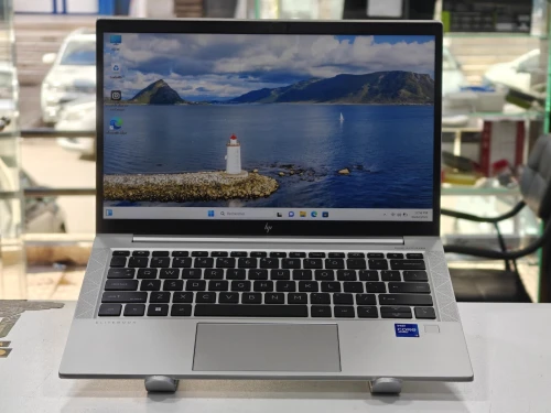 HP ELITEBOOK 830 G8 I7 1185G7 16GB 512GB SSD 13,3 FHD TACTILE 