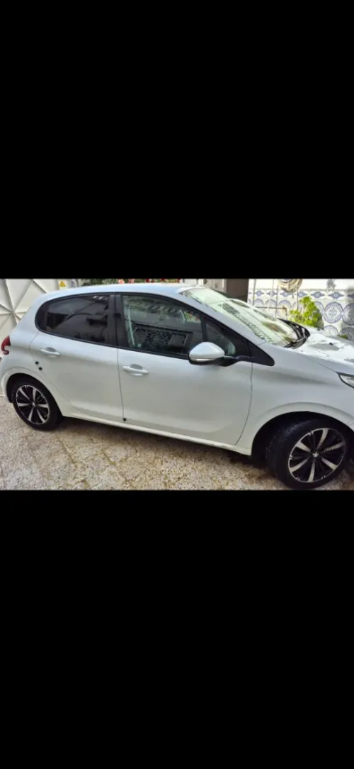 Peugeot 208 2019 Allure sans  toit panoramique