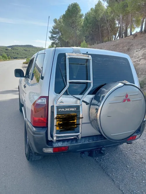 Mitsubishi Pajero Court 2000 Pajero Court