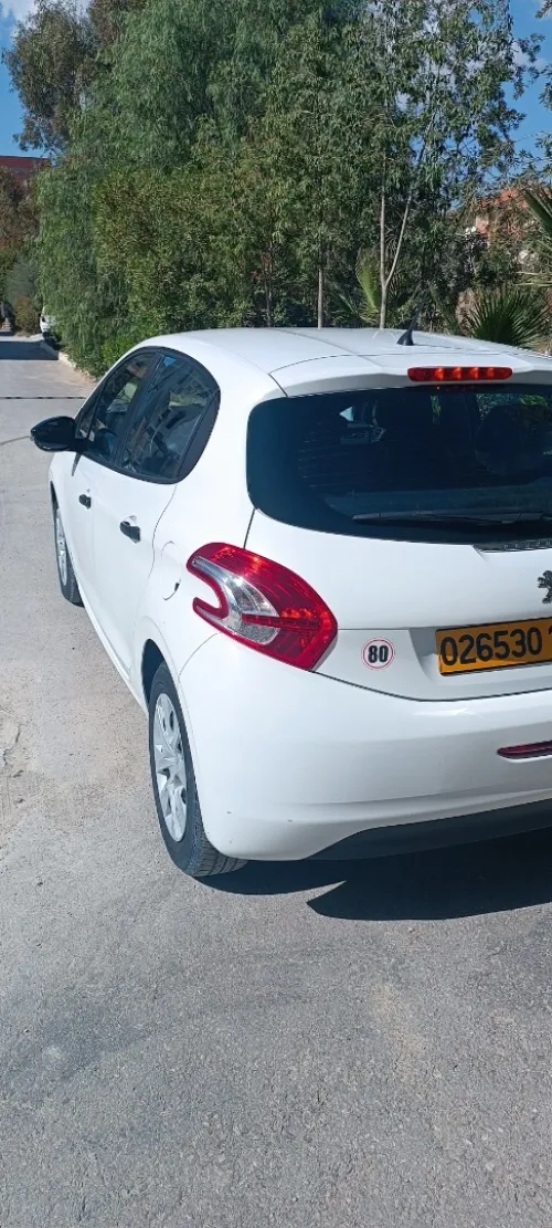 Peugeot 208 2014 