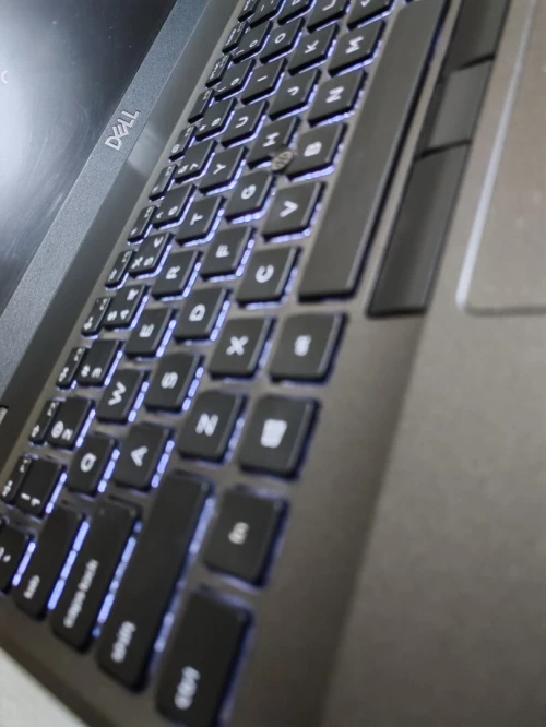 DELL Latitude 5500