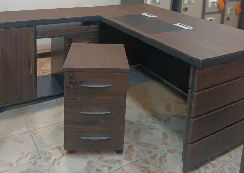 Ensemble d'importation 3pcs (Bureau + retour + caisson centralisé)