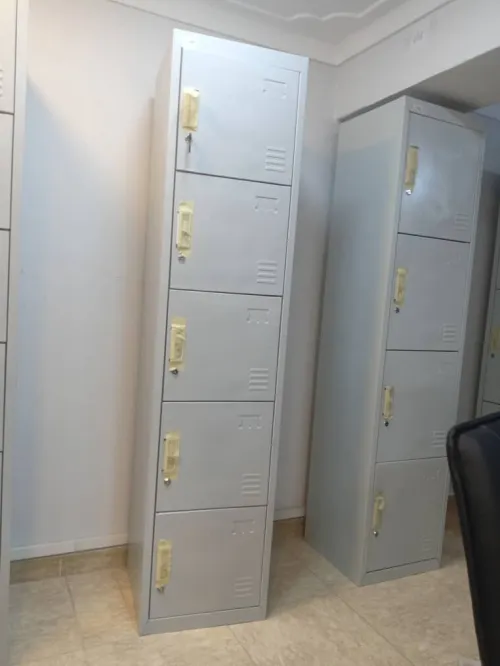 vestiaire métallique bonne qualité (tout les modèles sont disponible)