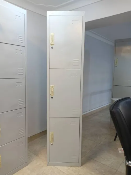 vestiaire métallique bonne qualité (tout les modèles sont disponible)