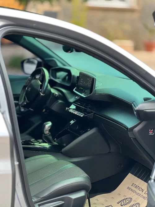 Peugeot 208 2023 GT