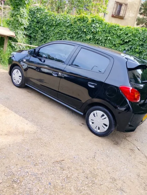 Mitsubishi Space star 2025 