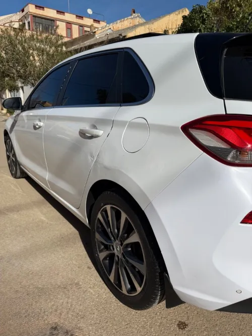 Hyundai i30 2019 Toute options