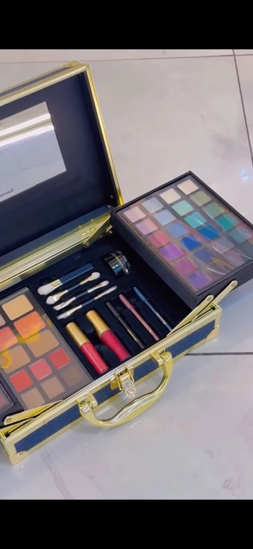 Malette coffret maquillage marionnaud neuf