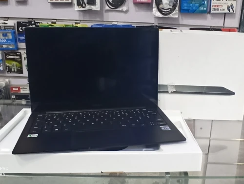 Samsung Galaxy Book2 Pro i5 1240P 8G 256 SSD 13.3" Full HD
