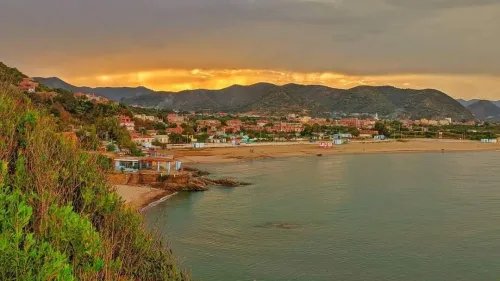 Location vacances Appartement F3 Skikda Kerkera