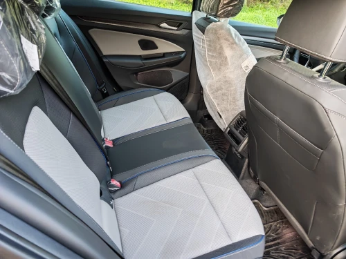 VW Golf 8 2025 R-line